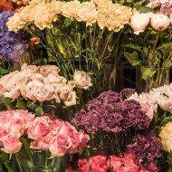 Заказать искусственные цветы оптом в Воронеже